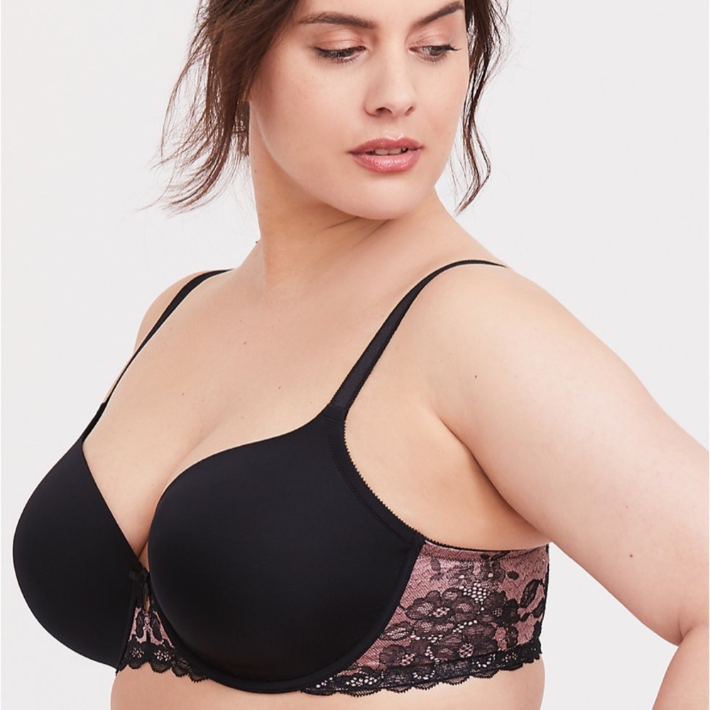 Black and Pink Lace Torrid Bra